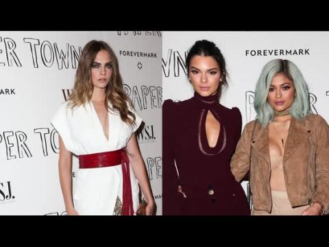 VIDEO : Cara Delevingne est accompagne par Kendall et Kylie Jenner pour une projection de son film
