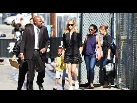 VIDEO : Charlize Theron Arrives With Son For Jimmy Kimmel Live!
