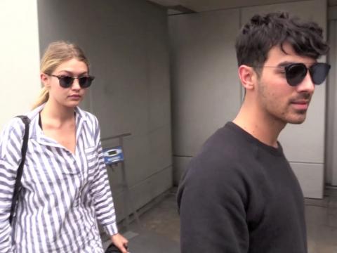 VIDEO : Exclu Vido : Joe Jonas et Gigi Hadid : retour  Los Angeles pour les deux tourtereaux !