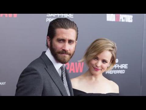 VIDEO : Rachel McAdams And Jake Gyllenhaal Cosy Up At Southpaw Premiere