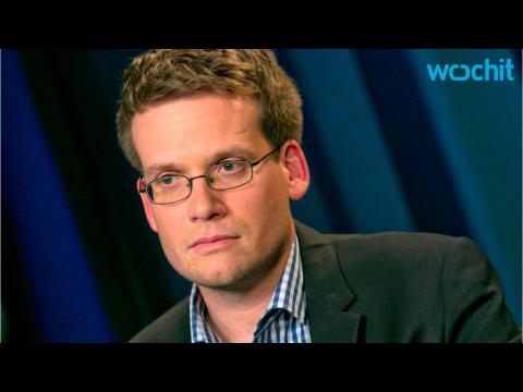 VIDEO : Author John Green Signs Producing Deal With Fox 2000