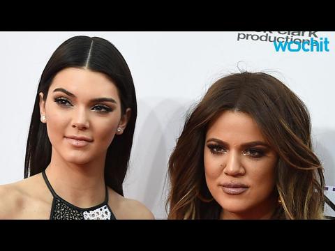 VIDEO : Khlo Kardashian & Kendall Jenner Bond With Adorable, Huge Cats