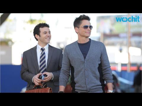 VIDEO : 'The Grinder' Cast Addresses Awkward Title, Rob Lowe's Handsomeness