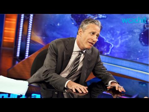 VIDEO : Jon Stewart Signs Off From 'The Daily Show'