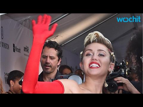 VIDEO : Miley Cyrus Weighs in On Taylor Swift's 'Bad Blood' Video