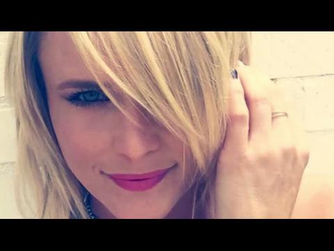 VIDEO : Miranda Lambert Changes Her Look With Platinum Blonde Hair
