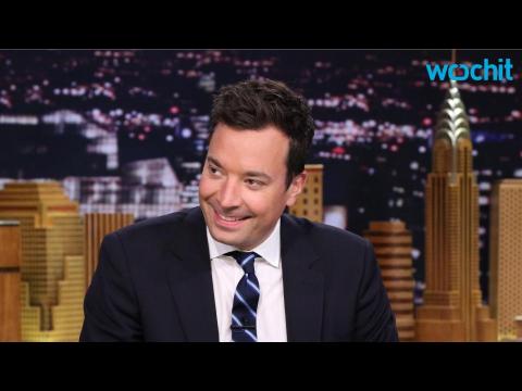 VIDEO : Jimmy Fallon Chips Tooth While Trying to Treat Injured Finger