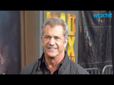 VIDEO : Mel Gibson Denies Shoving Female Photographer