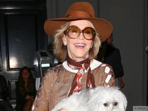 VIDEO : Exclu Vido : Jane Fonda : plus ravissante que jamais  la sortie du restaurant Craig  L.A.