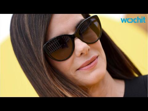 VIDEO : Sandra Bullock Reportedly Dating Photographer