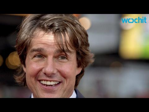 VIDEO : Tom Cruise Teaches Jon Stewart How to Get Into Action-Star Shape