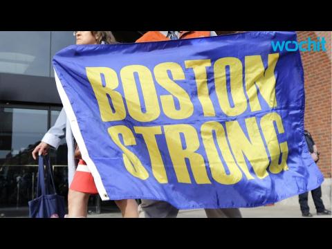 VIDEO : Jake Gyllenhaal Circles Boston Marathon Bombing Pic ?Stronger?