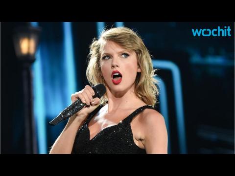 VIDEO : Taylor Swift Posts Behind-the-Scenes Video Featuring Karlie Kloss From 