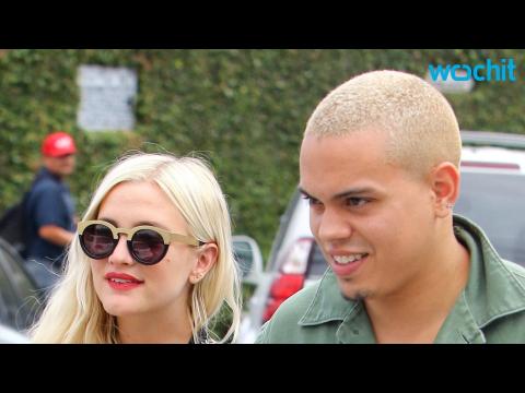 VIDEO : Ashlee Simpson Steps Out With Evan Ross After Giving Birth