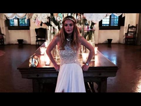 VIDEO : Lindsay Lohan Accused of Getting Naked During Wedding Reception
