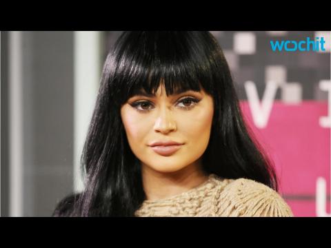 VIDEO : Kylie Jenner Takes On Bullies