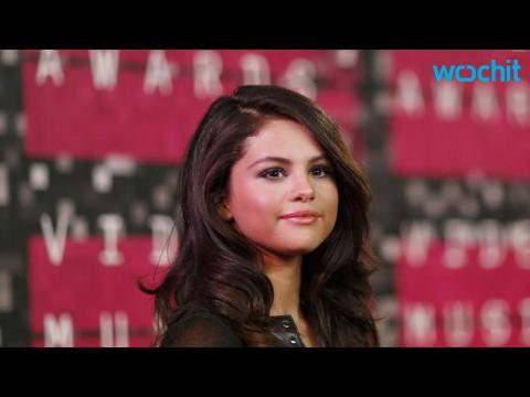 VIDEO : Selena Gomez Joins Neighbors 2