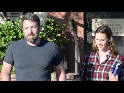 VIDEO : Ben Affleck and Jennifer Garner Happily Attend Family Counseling