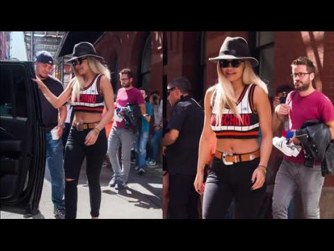 VIDEO : Rising Star Rita Ora Rocks Cool Crop Top In New York