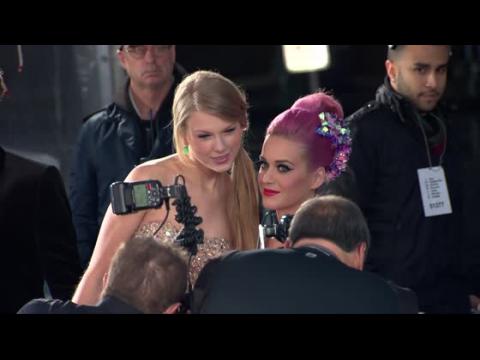 VIDEO : Katy Perry Wades In On The Taylor Swift Nicki Minaj VMA Feud.