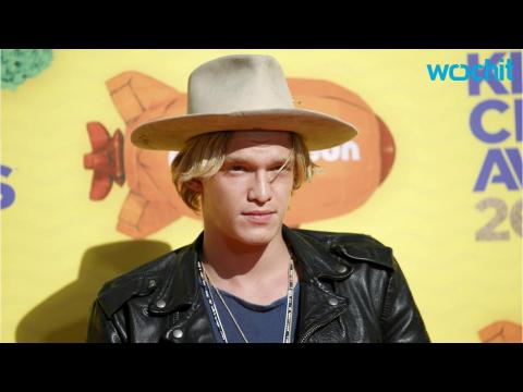 VIDEO : Justin Bieber Called Cody Simpson a ''F--king Idiot'' for Posting Video Showing a Pipe