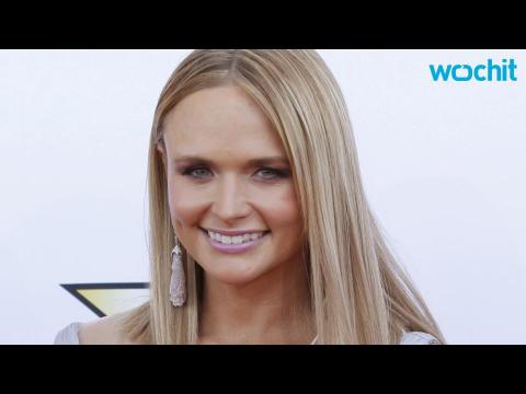 VIDEO : Miranda Lambert Is All Smiles During Her First Postdivorce Appearance
