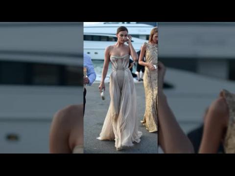 VIDEO : Irina Shayk Sizzles In St Tropez At Leonardo DiCaprio's Foundation Party