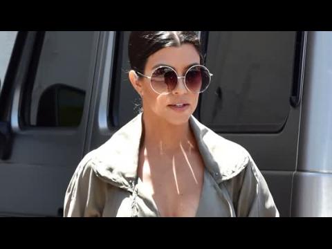 VIDEO : Kourtney Kardashian Seeks Joint Custody of Children with Scott Disick