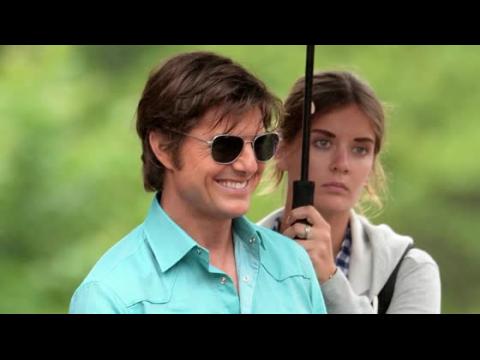 VIDEO : Is Tom Cruise Ready To Propose To His Assistant?