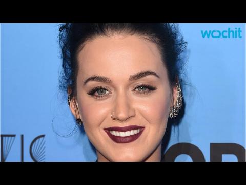 VIDEO : Katy Perry Takes a Dig at Taylor Swift