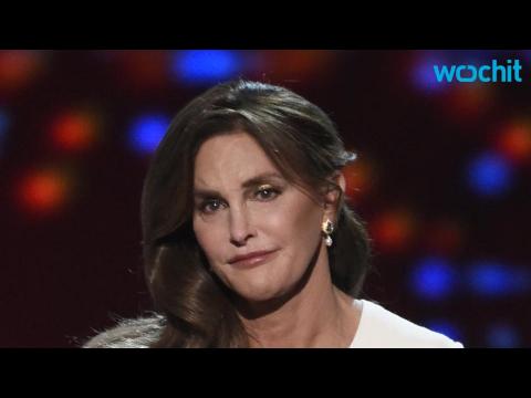 VIDEO : Caitlyn Jenner Surprises at Boy George Concert