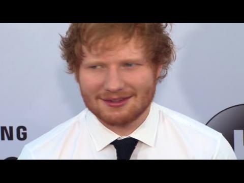 VIDEO : Ed Sheeran révèle qu'il a eu un petit accident sur scène