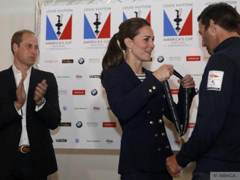 VIDEO : Exclu Vido : Kate Middleton et le Prince William : un couple royal  l'America's Cup World