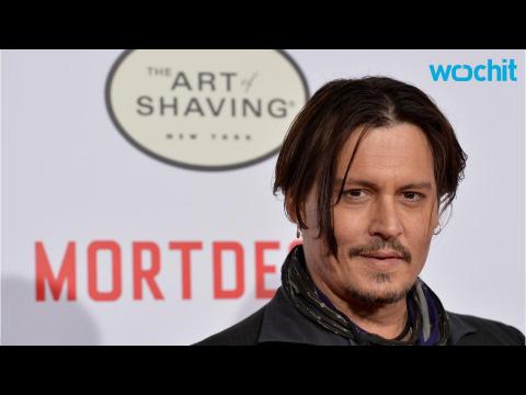VIDEO : Johnny Depp Bottle-Feeds a Baby Bat