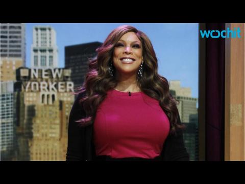 VIDEO : Wendy Williams Falls Off Stage During Comedy Show