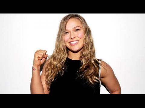 VIDEO : Ronda Rousey Says She Could Beat Mayweather in 'Ruleless' Fight