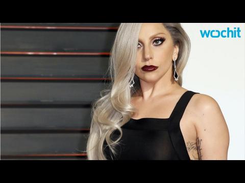 VIDEO : Lady Gaga Takes Major Fall Outside Restaurant
