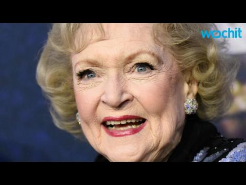 VIDEO : Here's What Betty White Thinks Of Cecil The Lion's Killing