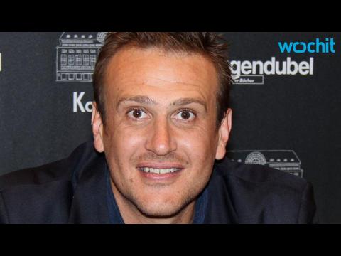 VIDEO : How Jason Segel Packed on 40 Pounds for New Movie