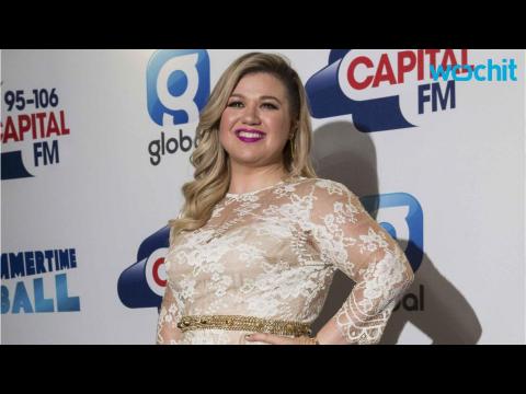 VIDEO : Kelly Clarkson Pregnant With Second Child