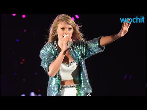 VIDEO : Taylor Swift Dedicates Song to Jaime King?s Son