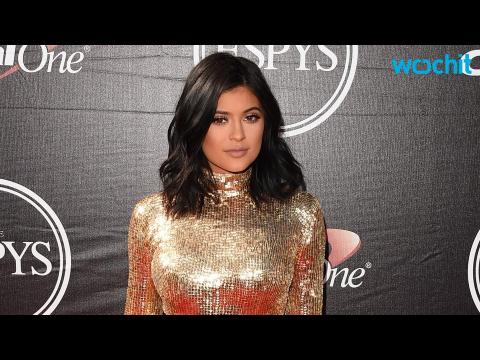 VIDEO : Get a Close-Up of Kylie Jenner's Rumored New Tattoo