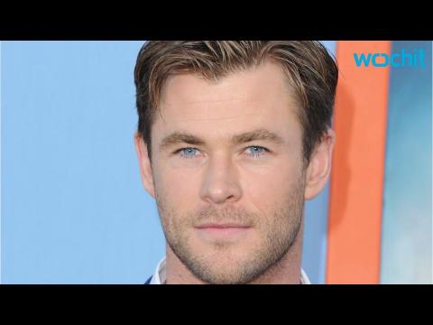VIDEO : Chris Hemsworth Rides Motorcycle on 'Ghostbusters' Set