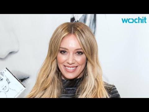 VIDEO : Hilary Duff and Her Son Take a Selfie at the Doctor's Office