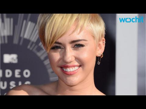VIDEO : Miley Cyrus' MTV VMAs Will Have a Delay