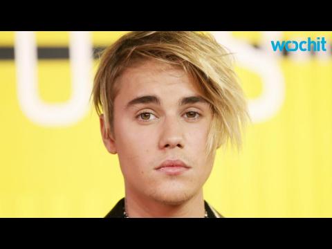 VIDEO : Justin Bieber Gets Is Abs Licked In His New Music Video!