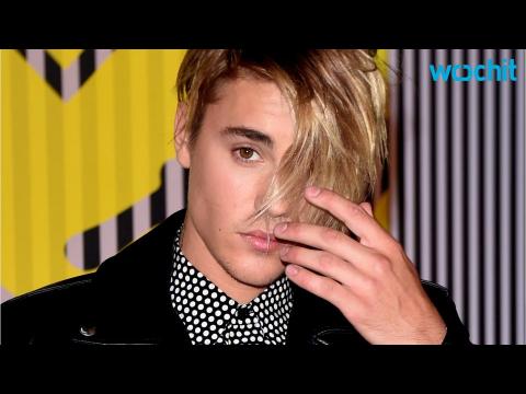 VIDEO : Lena Dunham Disapproves of Justin Bieber?s New Song