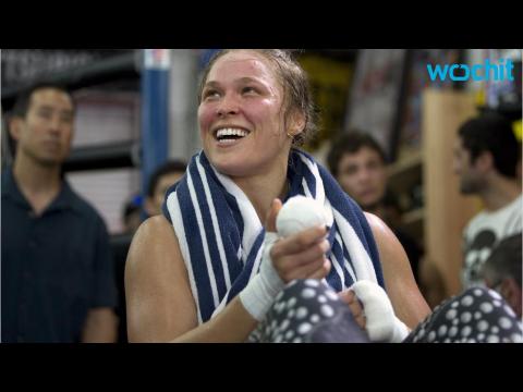 VIDEO : Ronda Rousey Accepts Invite to Marine Ball
