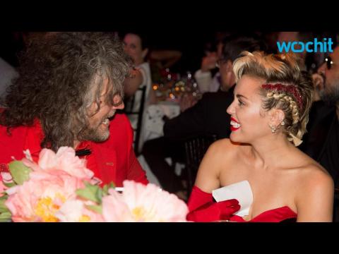 VIDEO : Miley Cyrus Talks ?Dead Petz,? 'Really Trippy' Wayne Coyne Friendship