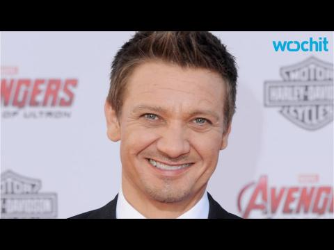 VIDEO : Jeremy Renner Signs First-Look Deal With PalmStar Media